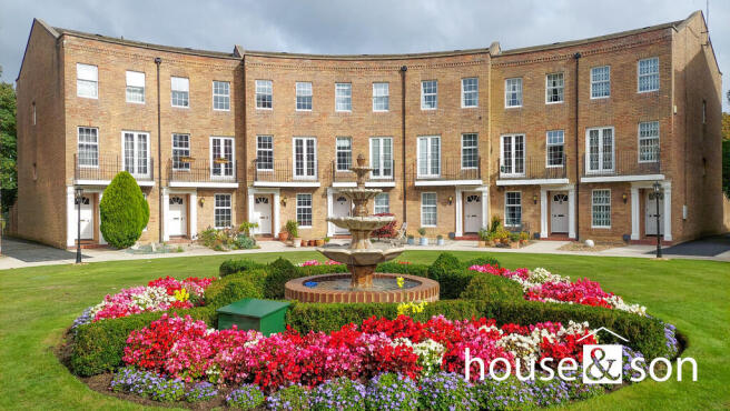 4 bed property, in Holly Lodge, £460,000