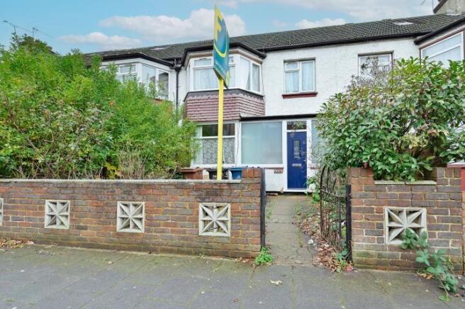 3 bed property, in Northolt Road, £450,000
