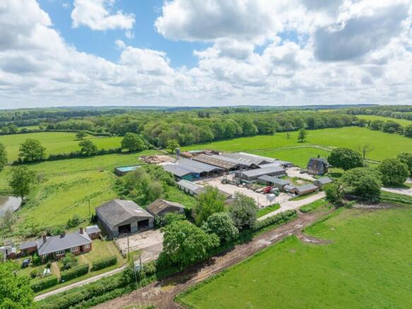 3 bed property, in Overton, £8,000,000