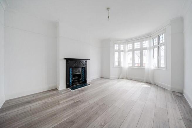 3 bed property, in Bellingham Road, £650,000