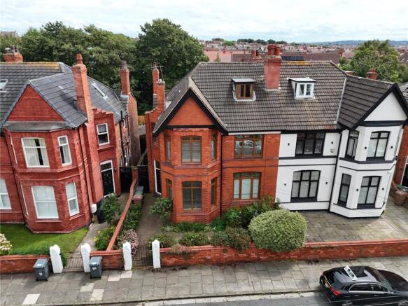 6 bed property, in Ennerdale Road, £475,000