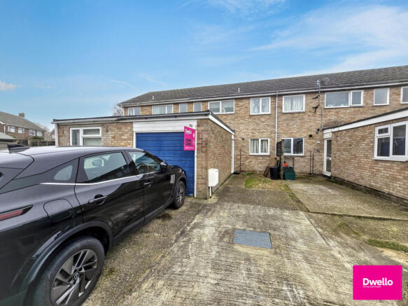 3 bed property, in Broome Grove, £300,000