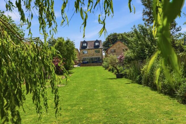 5 bed property, in Tun Lane, £650,000