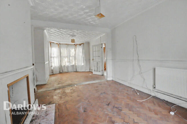 2 bed property, in Clydesmuir Road, £185,000
