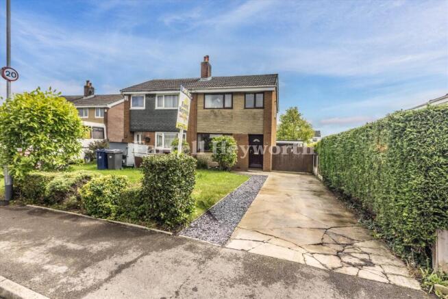 3 bed property, in Lowther Drive, £210,000