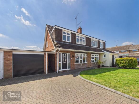 3 bed property, in Larch Walk, £385,000