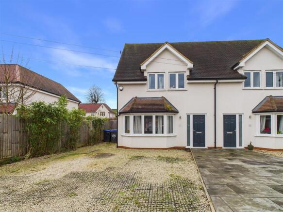 3 bed property, in Weston Avenue, £575,000