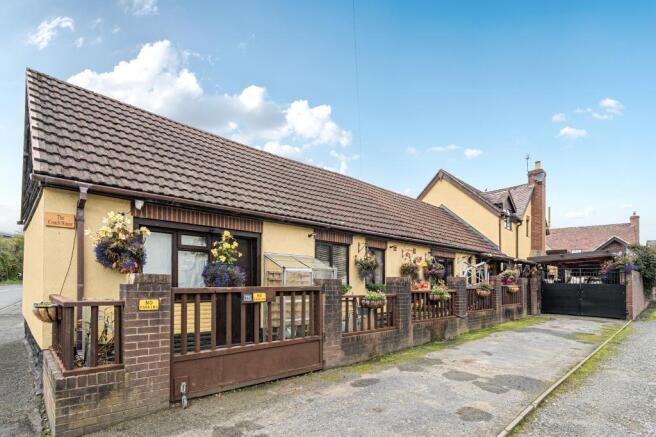 3 bed property, in Bucknell, £425,000