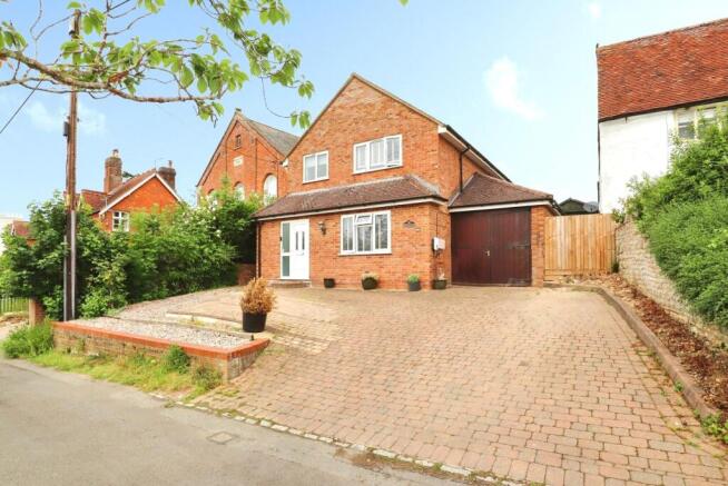 3 bed property, in Dairy Lands, £475,000