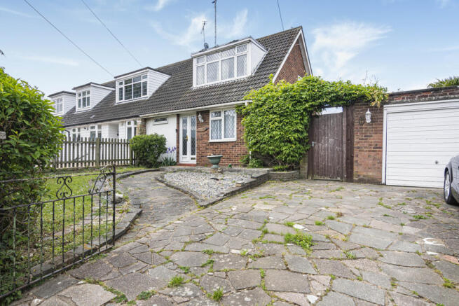 3 bed property, in New Farm Drive, £485,000