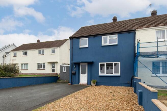 3 bed property, in Delapoer Drive, £180,000