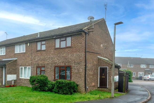 1 bed property, in Isenburg Way, £265,000