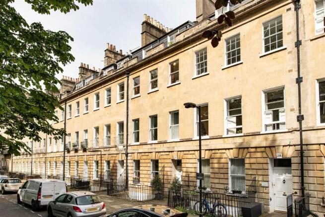 3 bed property, in Green Park, £625,000