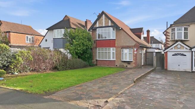 3 bed property, in Malden Way, £625,000