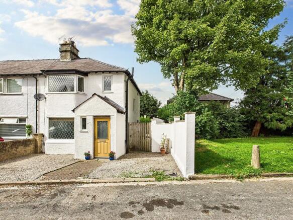 3 bed property, in Vicars Hill, £210,000