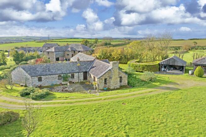 3 bed property, in The Barn, £775,000