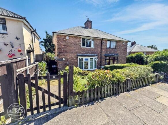 3 bed property, in Colindale Road, £200,000