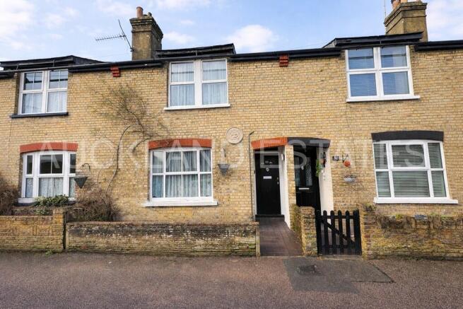 3 bed property, in Blanche Lane, £399,950
