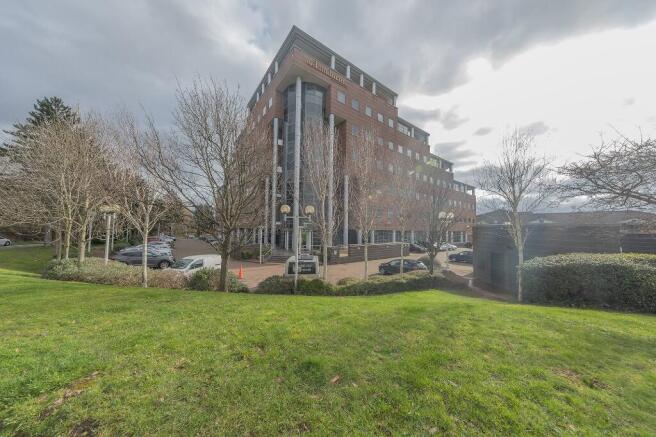 2 bed property, in Waterfront West, £83,000