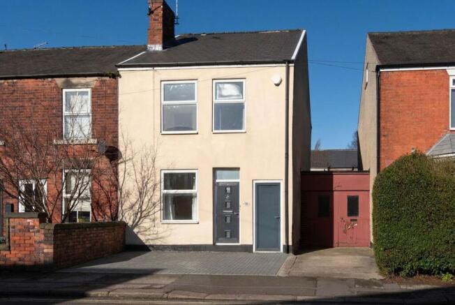 3 bed property, in Old Hall Road, £180,000