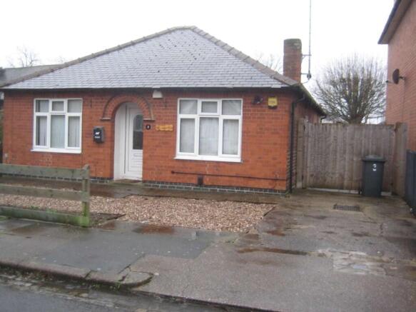 2 bed property, in Shaftesbury Avenue, £195,000