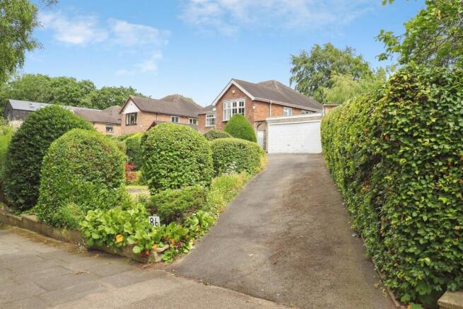 2 bed property, in Thoresby Road, £350,000
