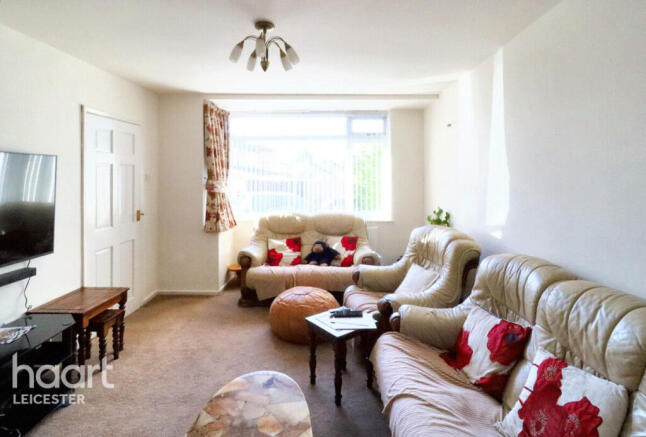 4 bed property, in Shrewsbury Avenue, £350,000