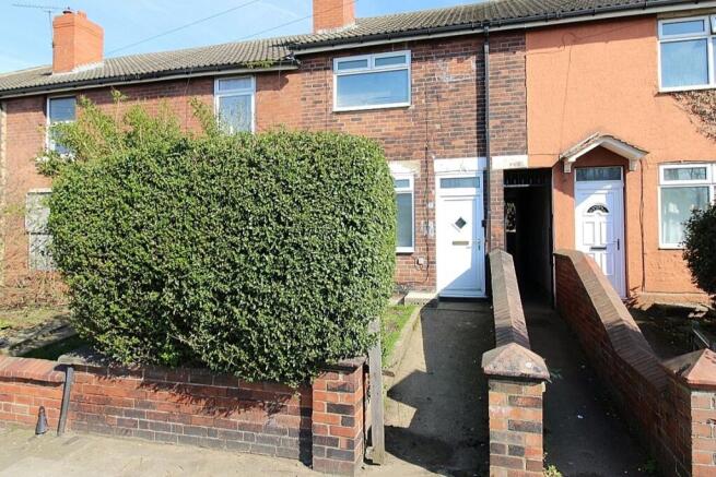 2 bed property, in St. Anns Road, £85,000
