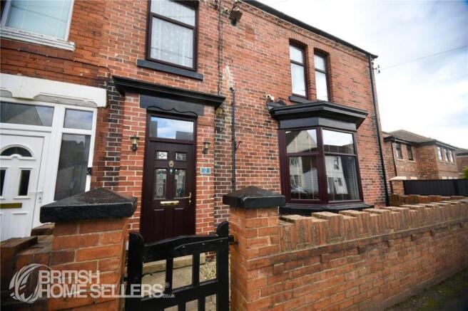 3 bed property, in North Road East, £210,000