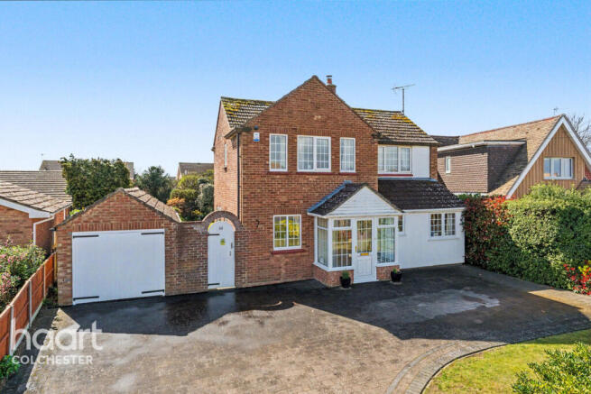 3 bed property, in Blackberry Road, £500,000