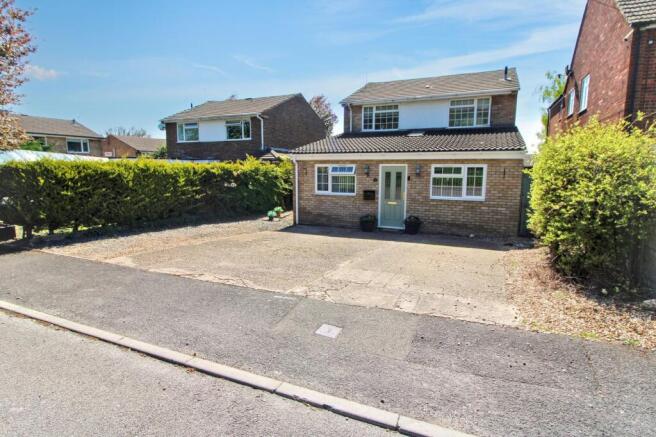 5 bed property, in Cowslip Road, £617,000