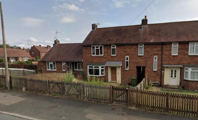 2 bed property, in 14 Ridgeway Road, £100,000
