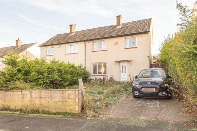 3 bed property, in Teddington Avenue, £125,000