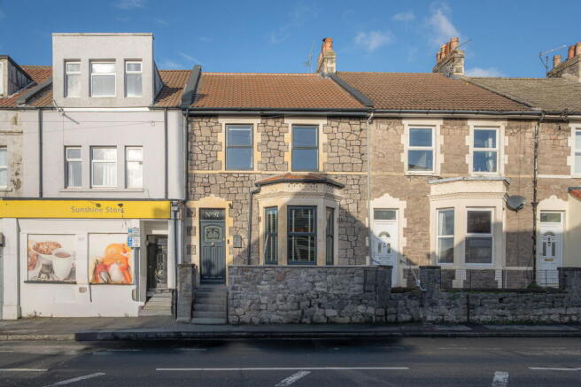 3 bed property, in Upper Bristol Road, £264,500