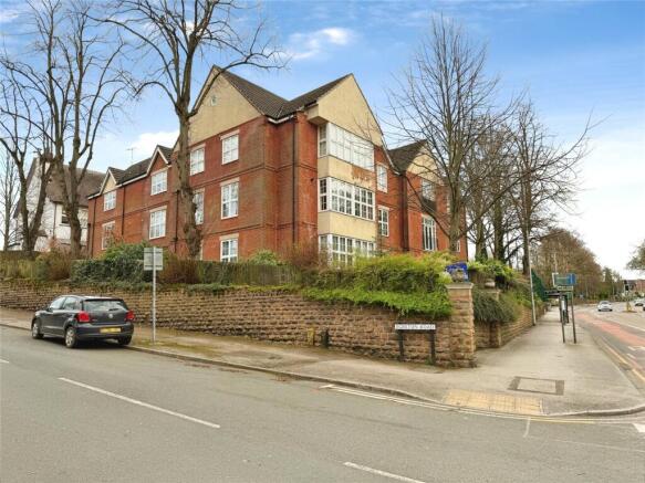 2 bed property, in Egerton Road, £120,000