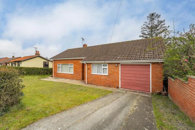 3 bed property, in Stevens Road, £325,000