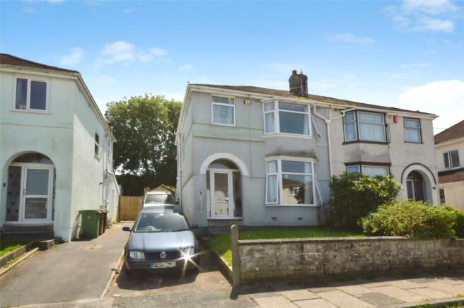 3 bed property, in Ashburnham Road, £220,000