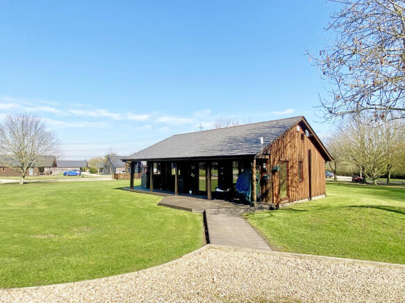 3 bed property, in Lodge 10, £175,000