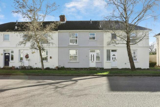 2 bed property, in Ashwell Road, £230,000
