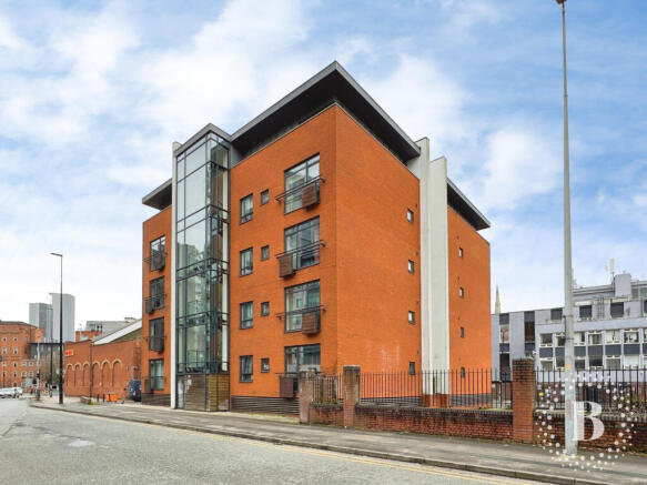 1 bed property, in Trinity Edge, £100,000