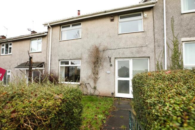 3 bed property, in Henllys Way, £125,000