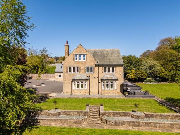 6 bed property, in Layton Lane, £1,999,500
