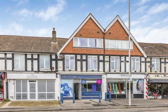 5 bed property, in Alder Road, £360,000