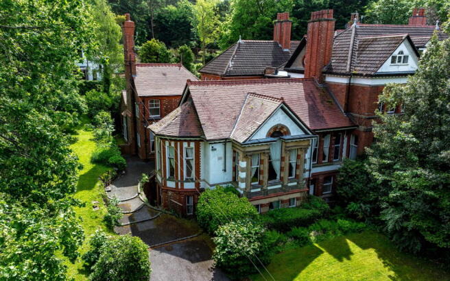 5 bed property, in Eleanor Road, £500,000