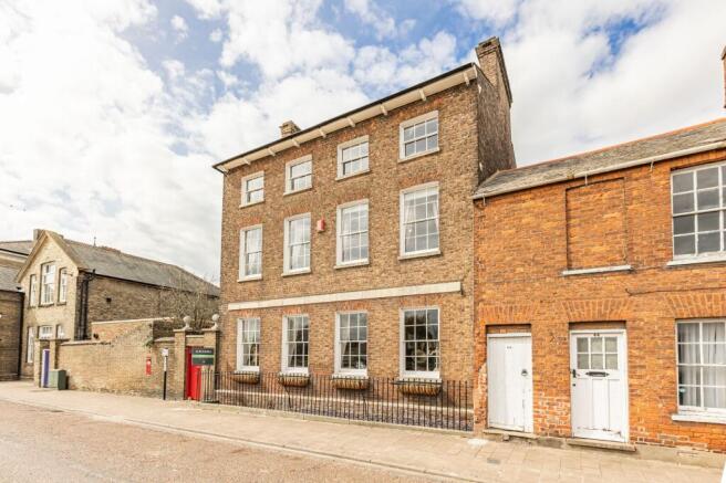 6 bed property, in Distinguished Grade II Listed Riverside Georgian Residence in Wisbech, £550,000