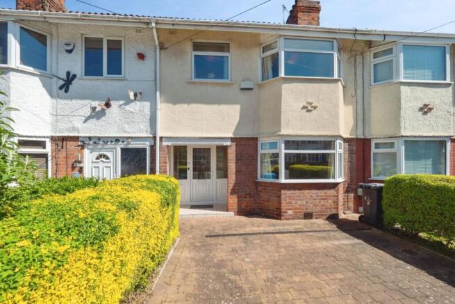 3 bed property, in East Ella Drive, £180,000