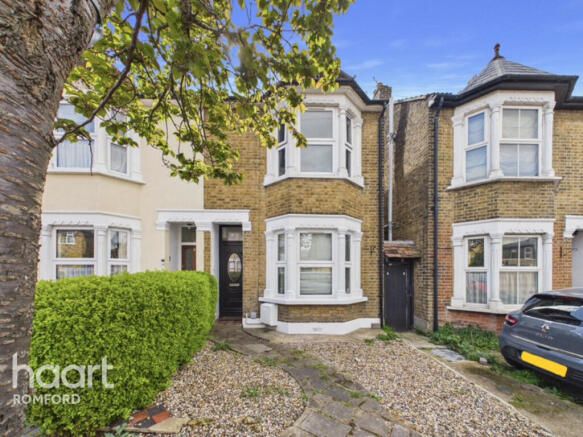 5 bed property, in Kings Road, £550,000