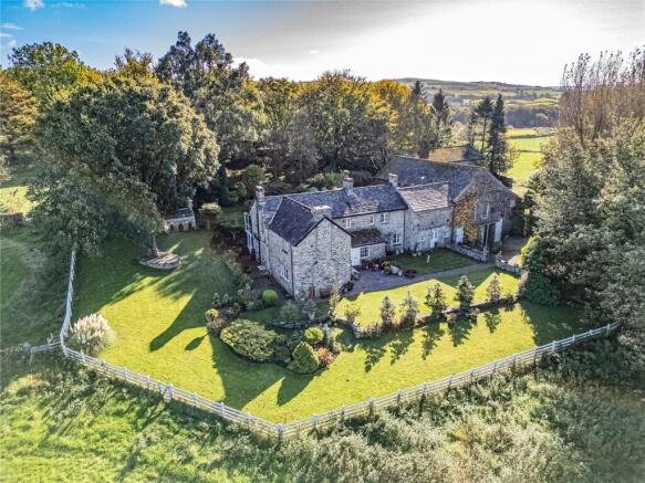 3 bed property, in Urchin Rigg, £950,000