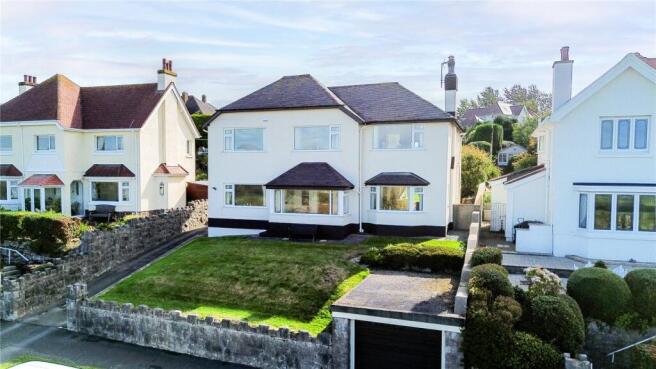 4 bed property, in Maesdu Avenue, £850,000