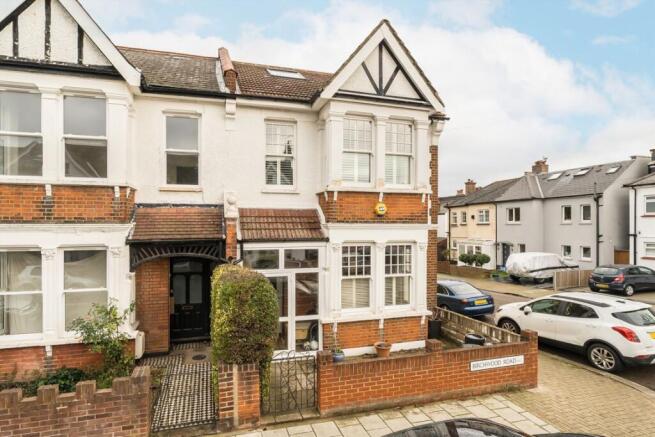 7 bed property, in Birchwood Road, £1,295,000